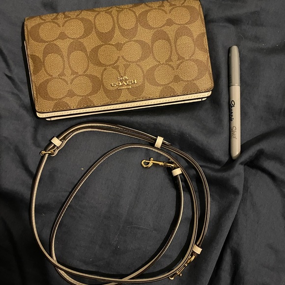 Coach flap wallet with strap - Picture 5 of 5